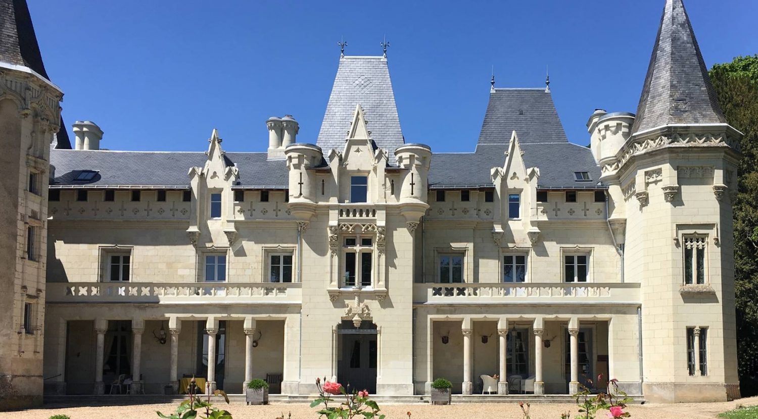 Bienvenue au château de Salvert façade