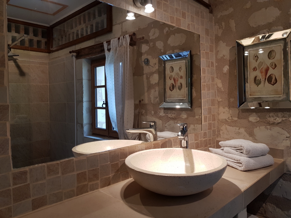 Salle de bain cottages la boulangerie gite