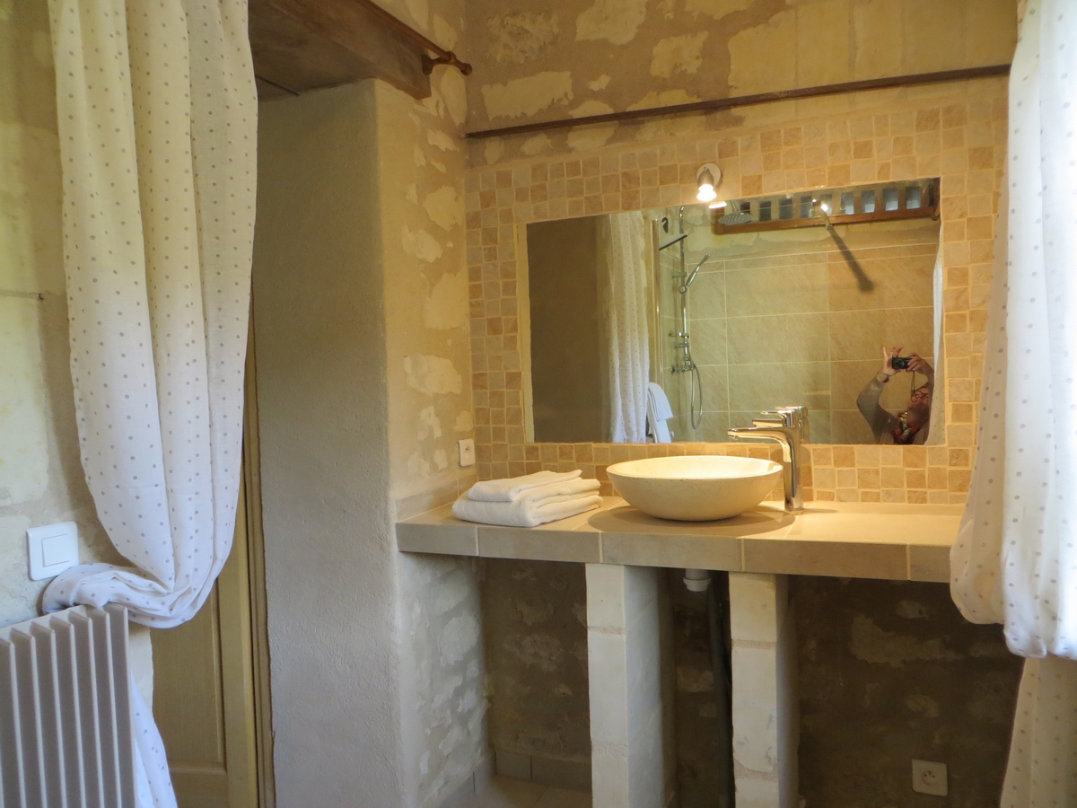 Salle de bain meuble vasque gite cottage la boulangerie