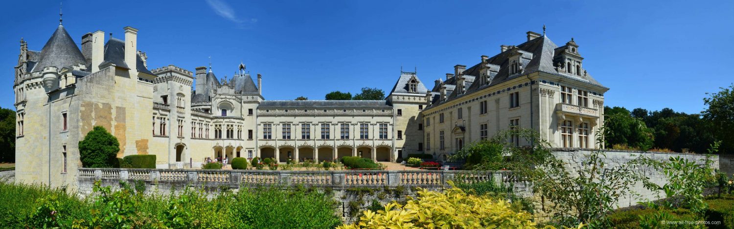 Châteaux sites touristiques de Brezé panoramique